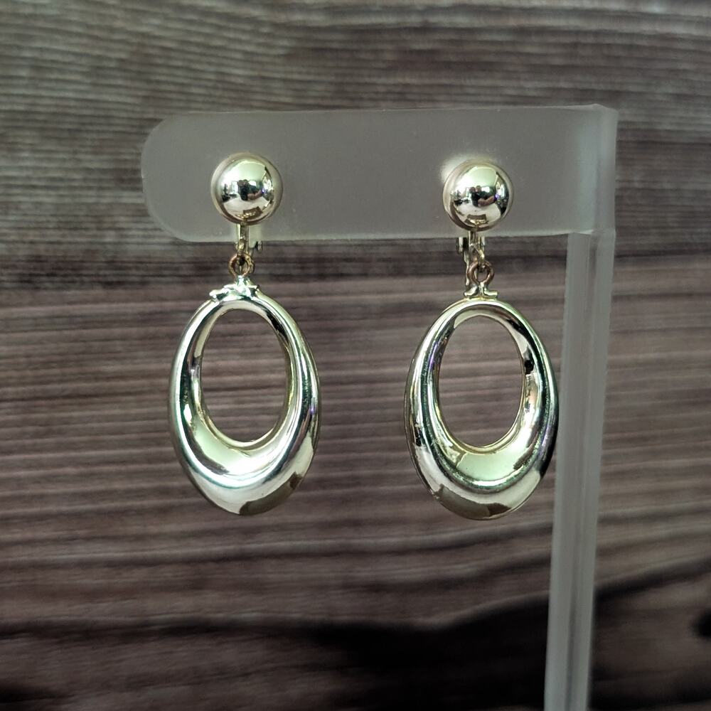 Vintage Coro Clip On Earrings Gold Tone Stylish Statement Dangle